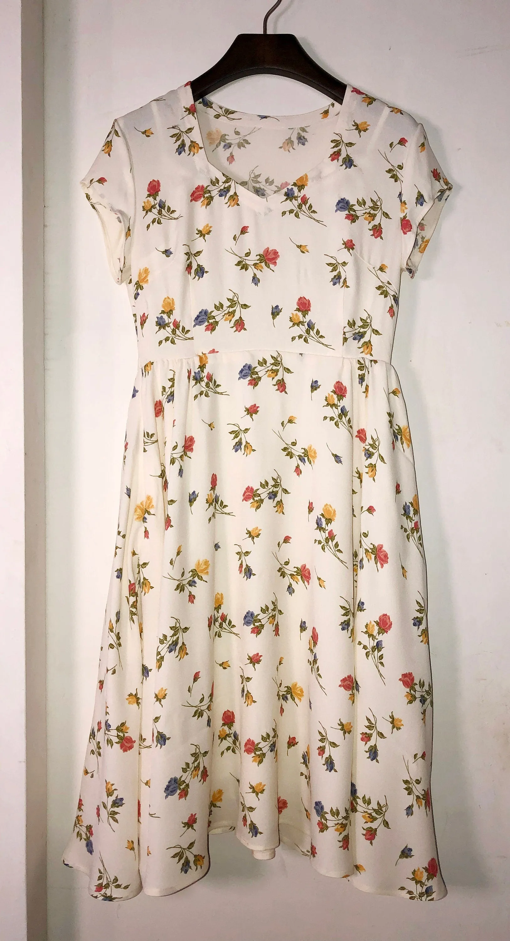 💐 Floral Swing Dress