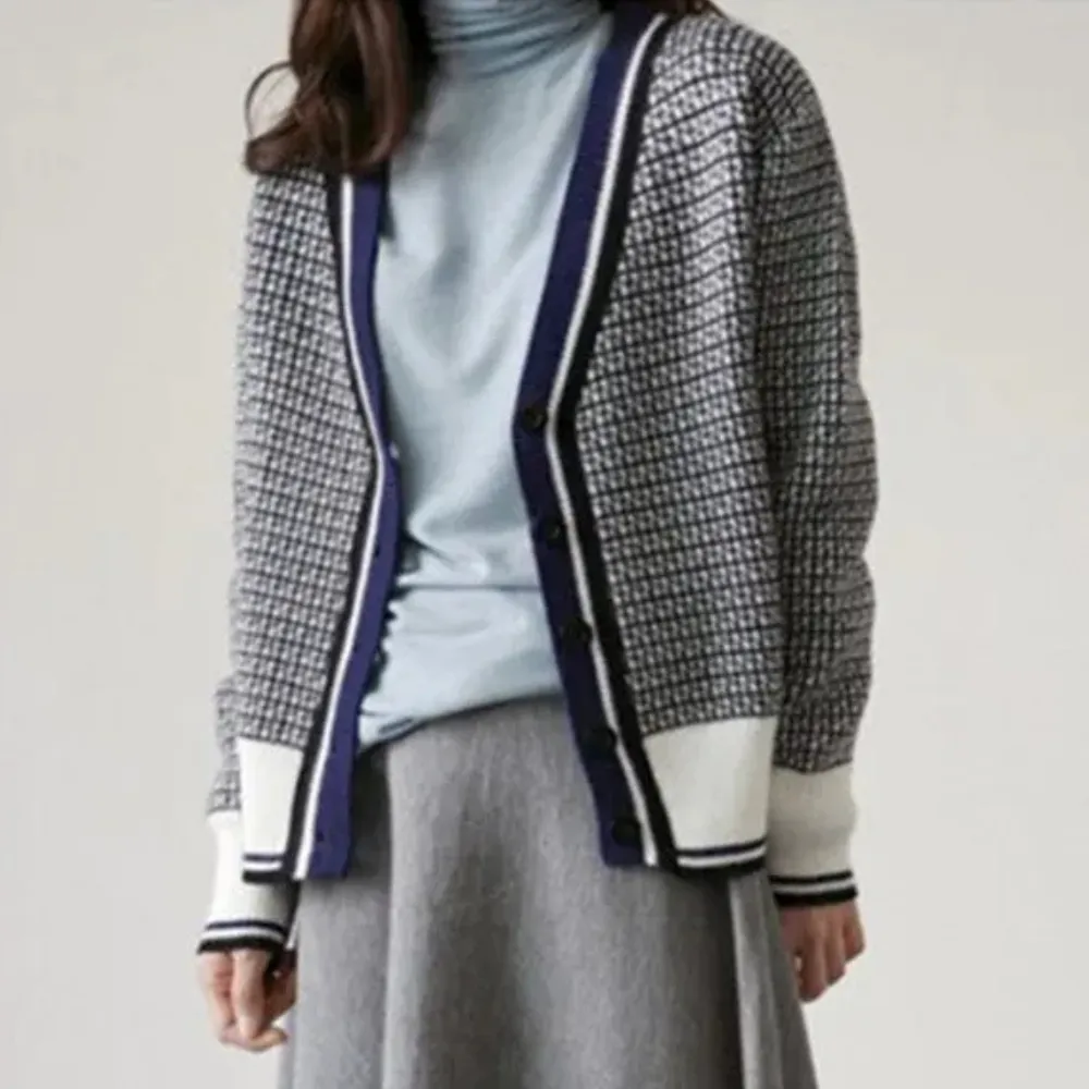 LILO - Elegant Strikket Cardigan til Kvinder