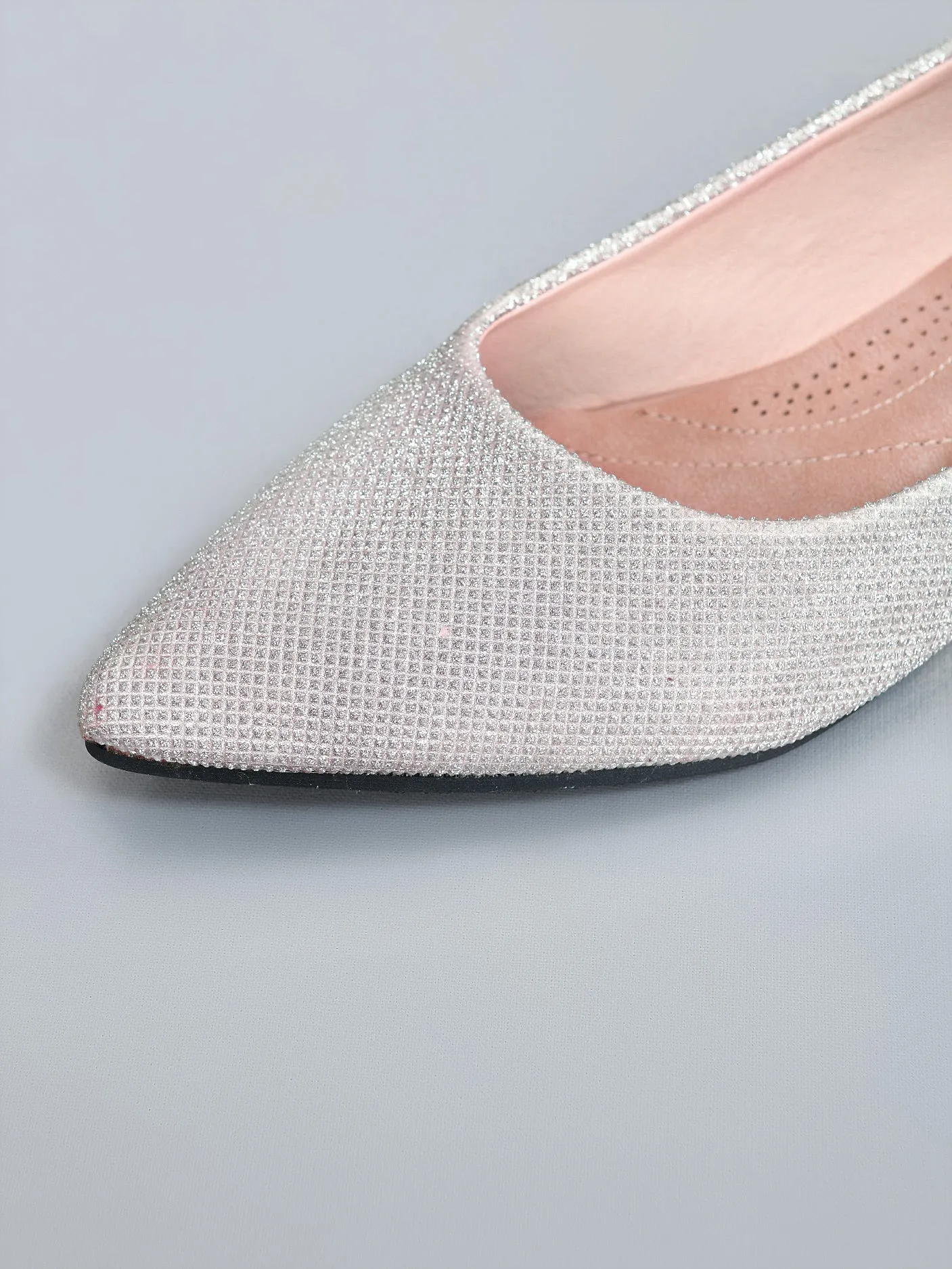 Shimmery Pointed Pumps - Beige