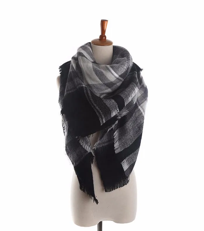 Women's Fashion Black And White Plaid Cashmere Blanket Winter Scarf